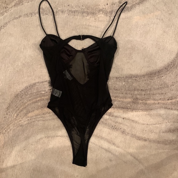 Revolve superdown Jeannie lace bodysuit in black size XS - Picture 5 of 5